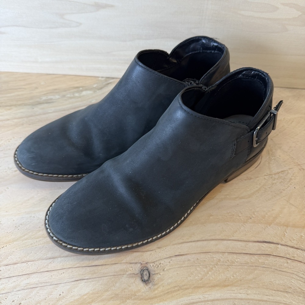 Clarks Collection Camzin Women's Size 8 Black Leather Ankle Zip Booties X7-1581